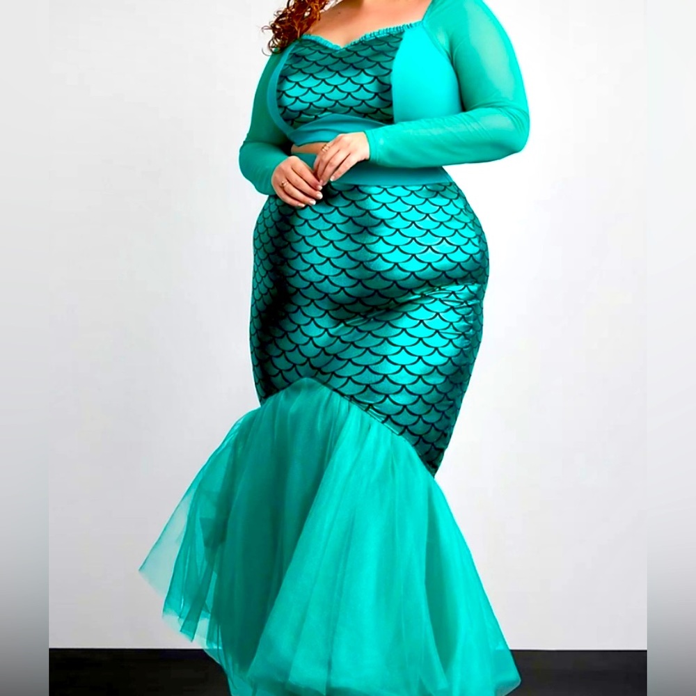 NWOT Torrid size 1 sexy mermaid 2 piece Halloween outfit